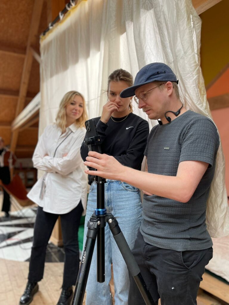 21868a91-a6f2-4a3a-9f5c-daf5cd24b4dc